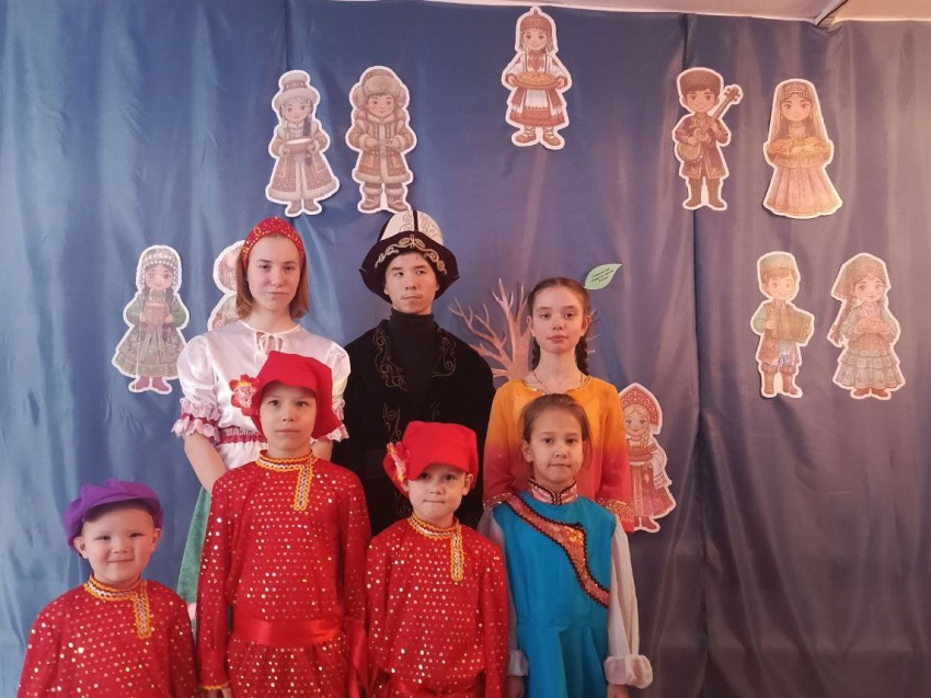 В соцучреждениях Забайкалья открывают Год единства народов России